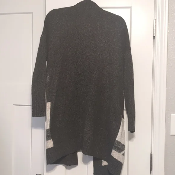 Maurices Gray Aztec Open Front Cardigan Sweater Pockets Women’s L Large - Picture 4 of 5